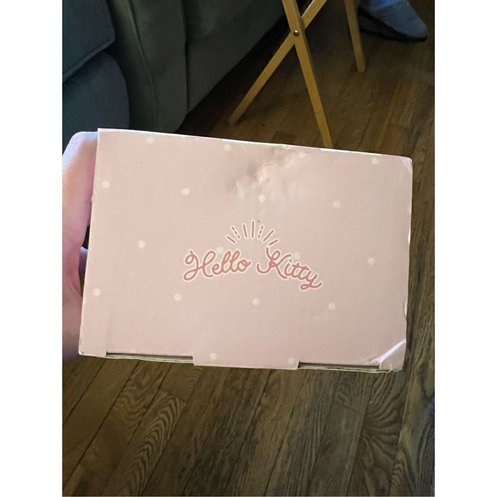 Sanrio Hello Kitty Bank/Nightlight - Picture 9 of 10